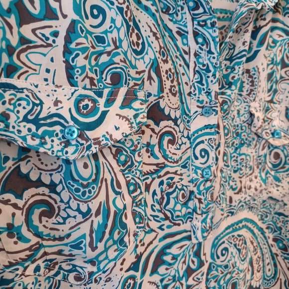 Oversize floaty shirt dress with roll-up sleeves and breast pocket details - Picture 3 of 5